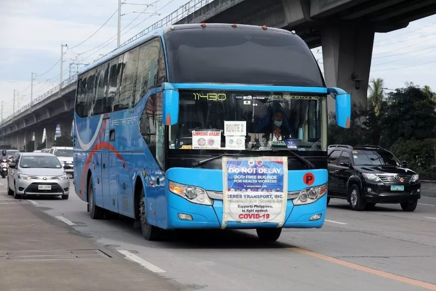 A picture of one of the buses assigned to give free rides