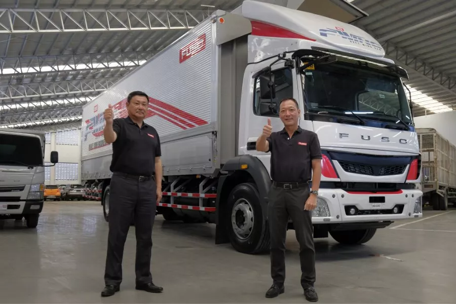 Fuso truck with SFP President and CEO Mr. Yosuke Nishi