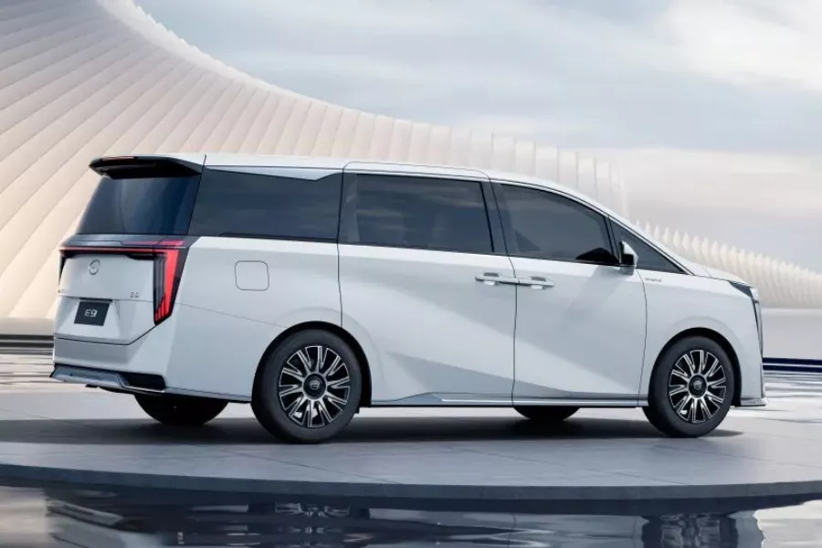 GAC Trumpchi E9 rear view