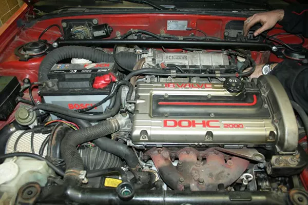 A picture of the Galant's 4G63 engine