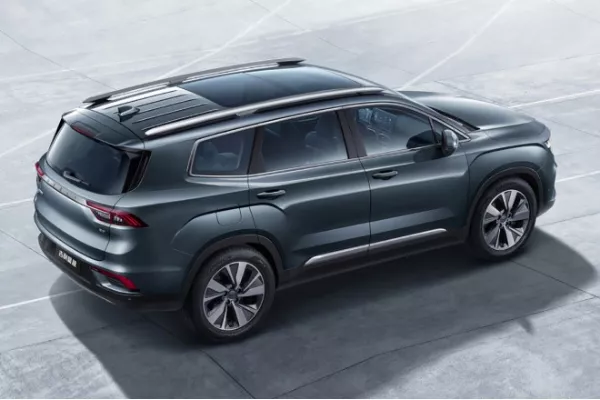 The Geely Haoyue on a flat surface