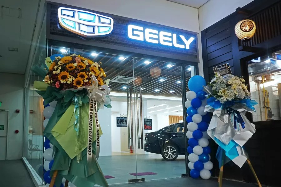 A picture of the Geely Ayala Malls the 30th store.