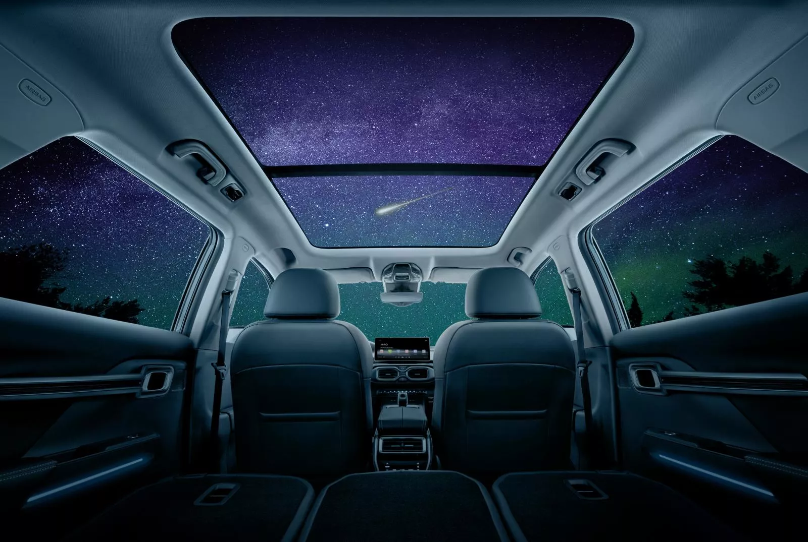 Geely Okavango new panoramic sunroof feature