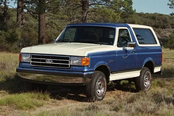 A more aerodynamic shaped distinguished the fifth generation 