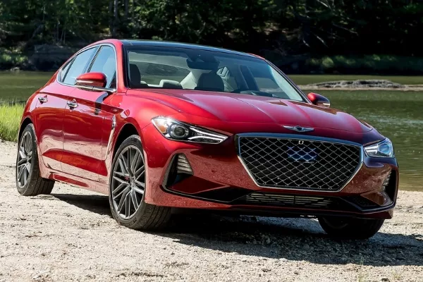 A red Genesis G70