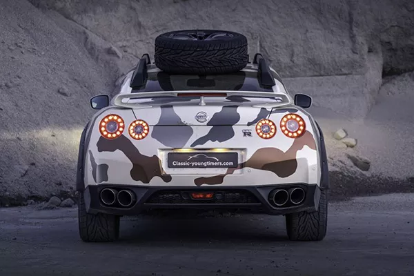 A picture of the rear of the off-road GT-R