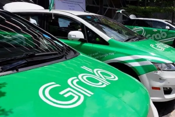 A picture of grab cars.