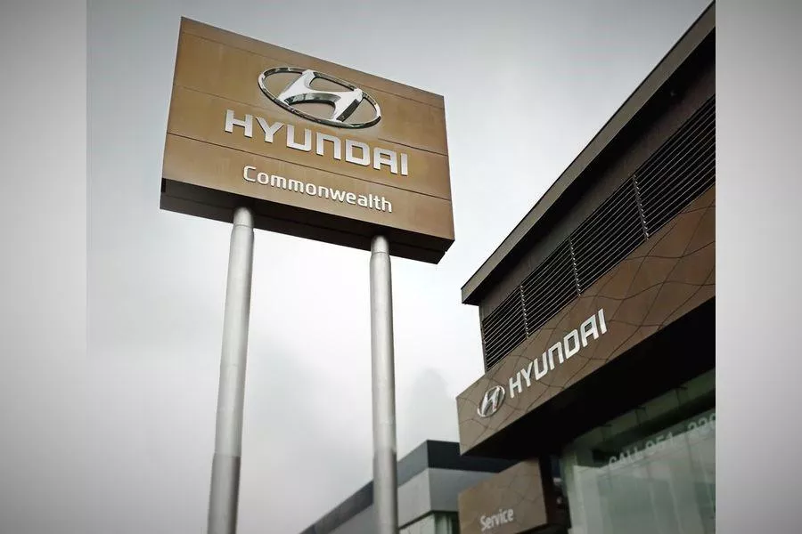 Hyundai Commonwealth signage