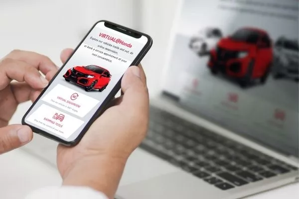 Honda's virtual showroom on a phone