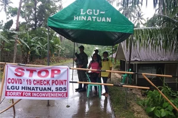 A picture of a Covid-19 community quarantine checkpoint in Hinatuan, SDS