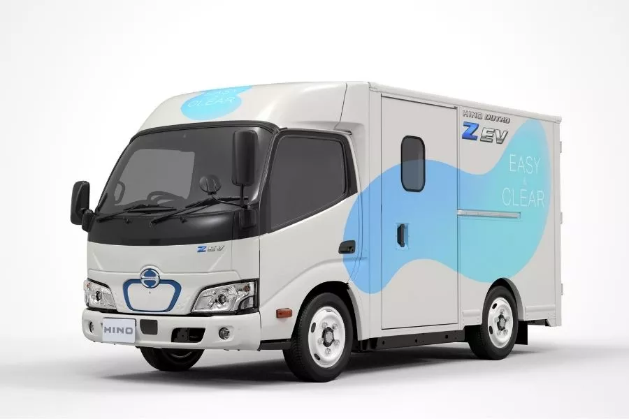 Hino Dutro Z front view