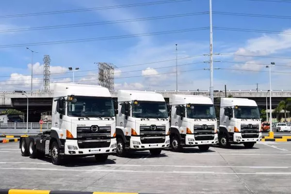 HMP continues to develop its buses and trucks to provide the various markets in the Philippines Hino heavy-duty trucks