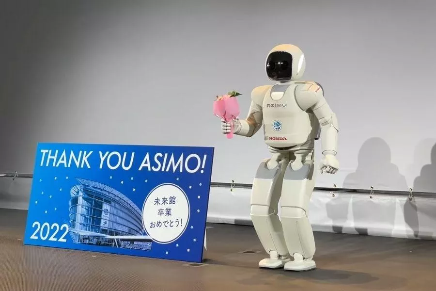 Honda ASIMO Graduation Ceremony