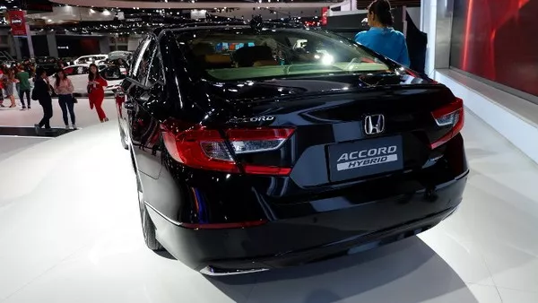Honda Accord 2019 angular rear