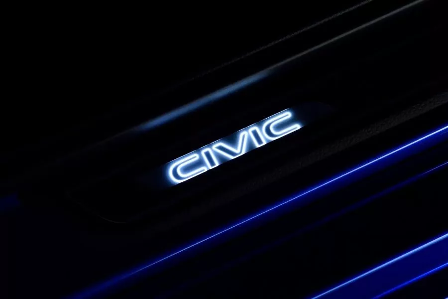 Honda Civic Hatchback side step garnish