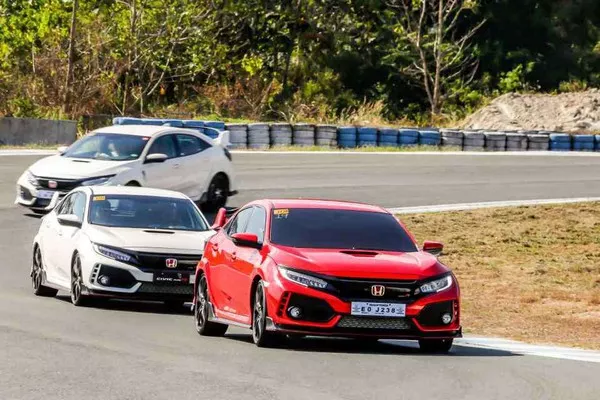 Honda Civic Type R 2018 on the road