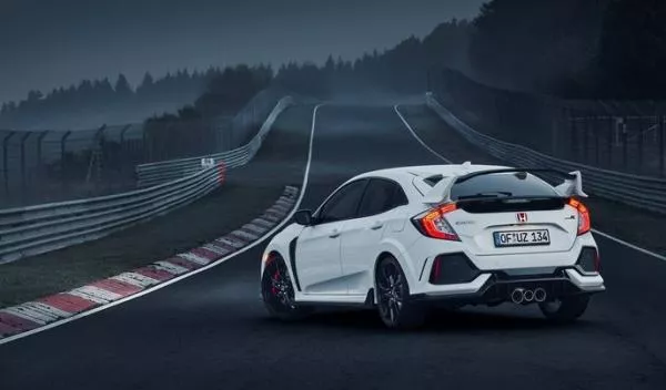 Angular rear of a Honda Civic Type R 2017