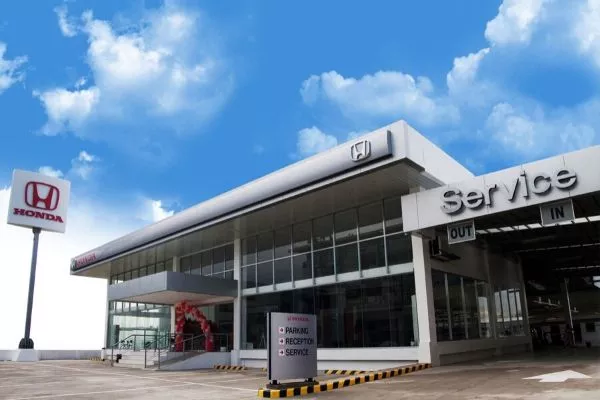 A picture of a Honda dealership in the Philippines