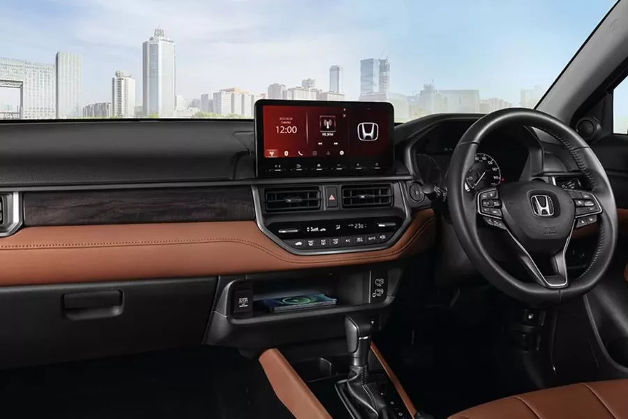 It offers wireless Apple CarPlay Honda Elevate interior
