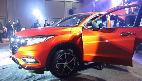 Honda HR-V RS 2018 facelift angular front