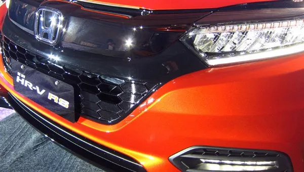Honda HR-V RS 2018 facelift grille