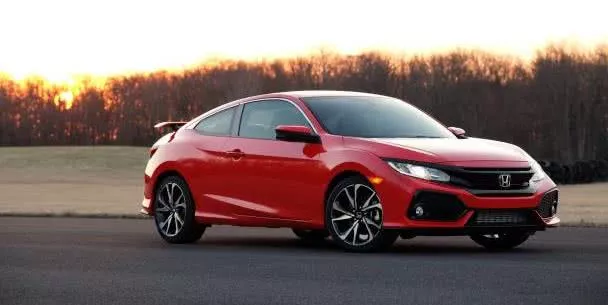 Side view of 2017 Honda Civic Si 