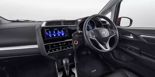 In the cockpit, the car comes with a new 7.0-inch central color touchscreen 2018 Honda Jazz's cabin