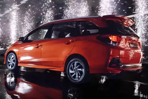 Orange 2018 Honda Mobilio angular rear view