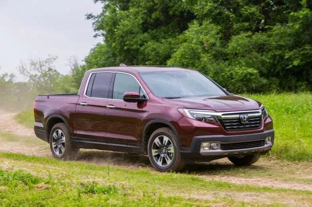 Honda says that the new Ridgeline will achieve class-leading fuel efficiency angular front of the 2018 Honda Ridgeline