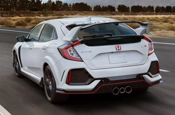 The back of the Honda Civic Tyre R