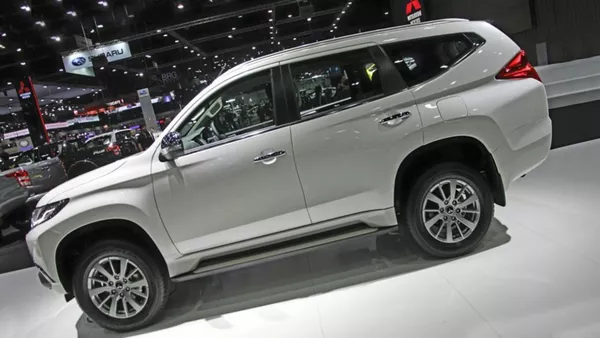 side of the Mitsubishi Pajero 2019