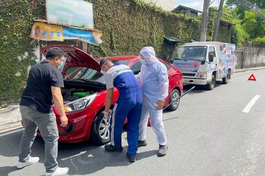 Hyundai D2D program on a road