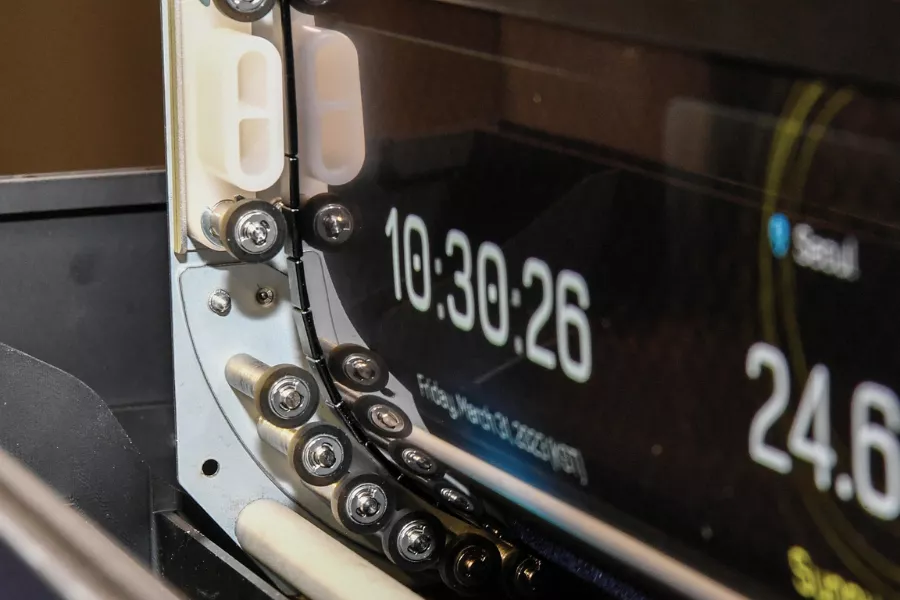 The rollable display