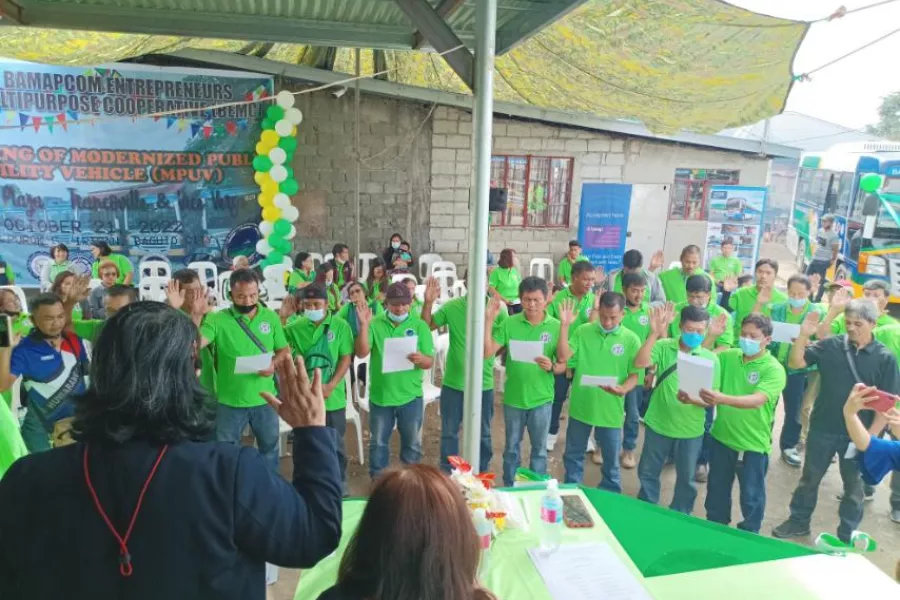 HARI turns over modern PUVs in Baguio