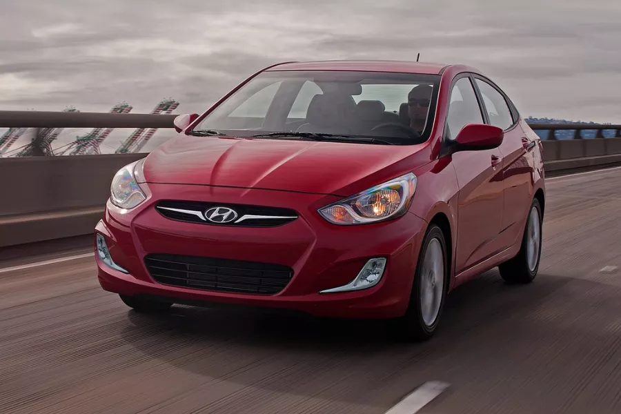 Hyundai Accent front view