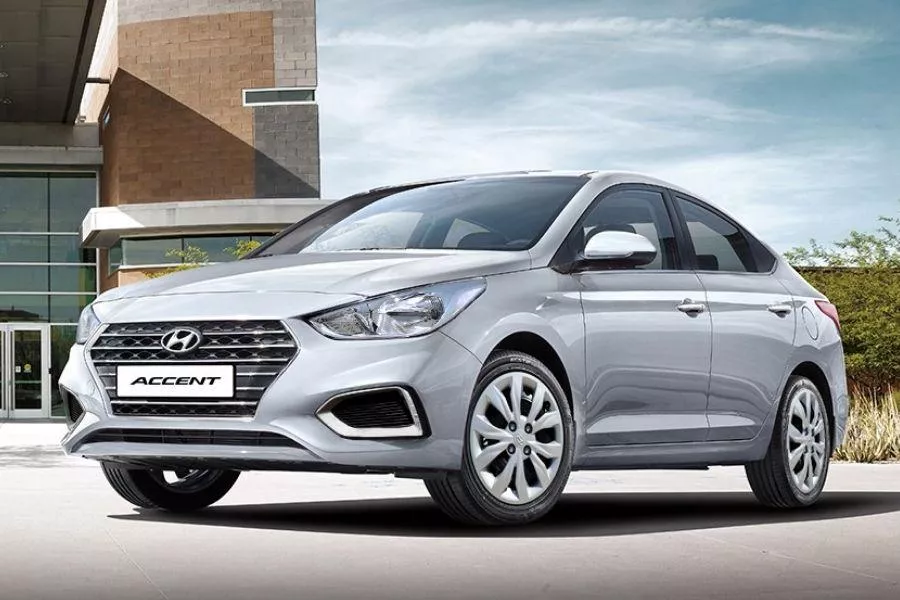 Hyundai Accent front view