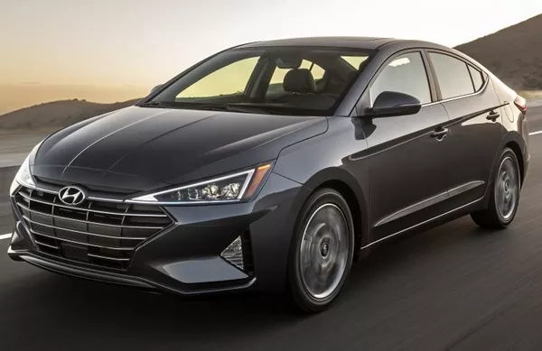 angular front of the Hyundai Elantra 2019 facelift