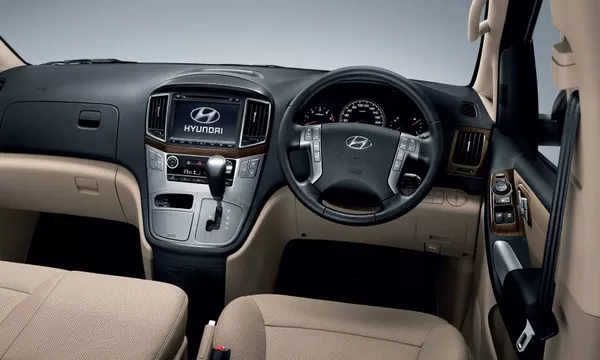 The cabin of the Thai-spec Hyundai Grand Starex 2018 facelift