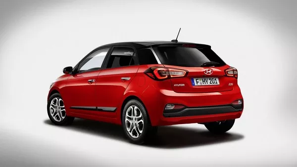 Hyundai i20 2018 facelift angular rear
