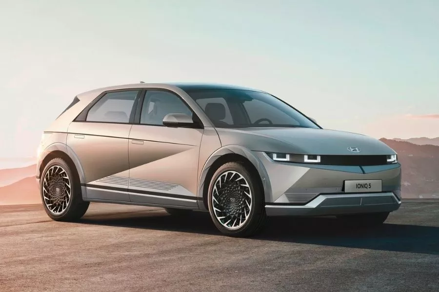 Hyundai Ioniq 5 front view