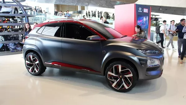 Hyundai Kona Special Iron Man Edition 2019 side view