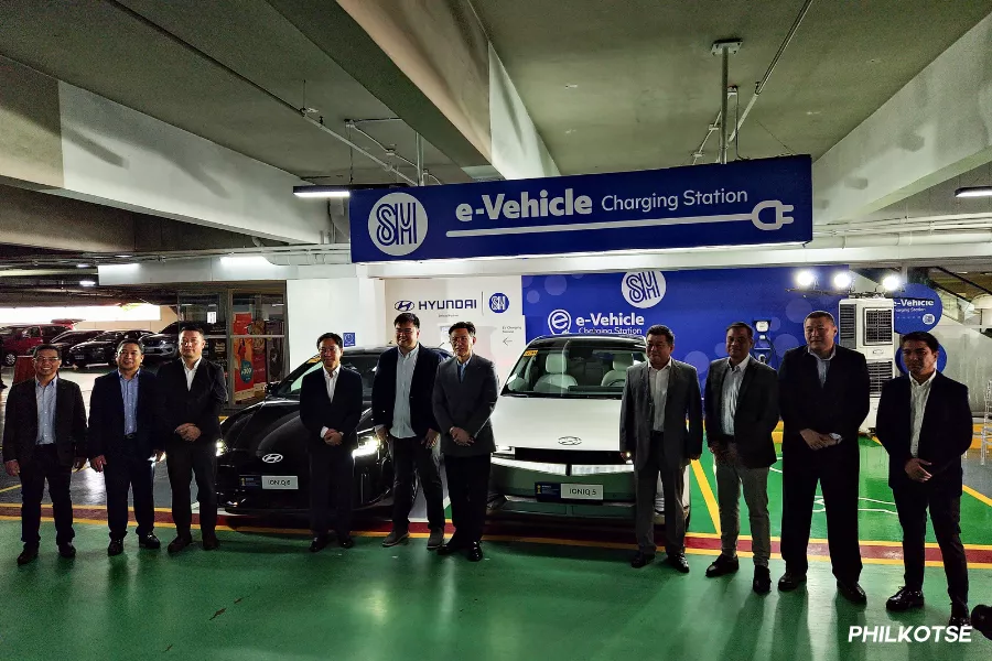  HMPH and SM Supermalls executives