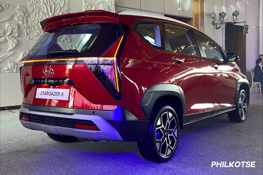 Hyundai Stargazer rear view