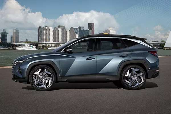 A picture of the side of the 2021 Hyundai Tucson.