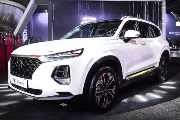 Hyundai Santa Fe 2019 angular front