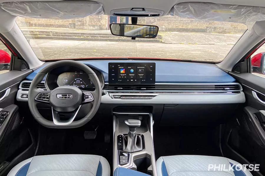2022 Geely Emgrand interior 