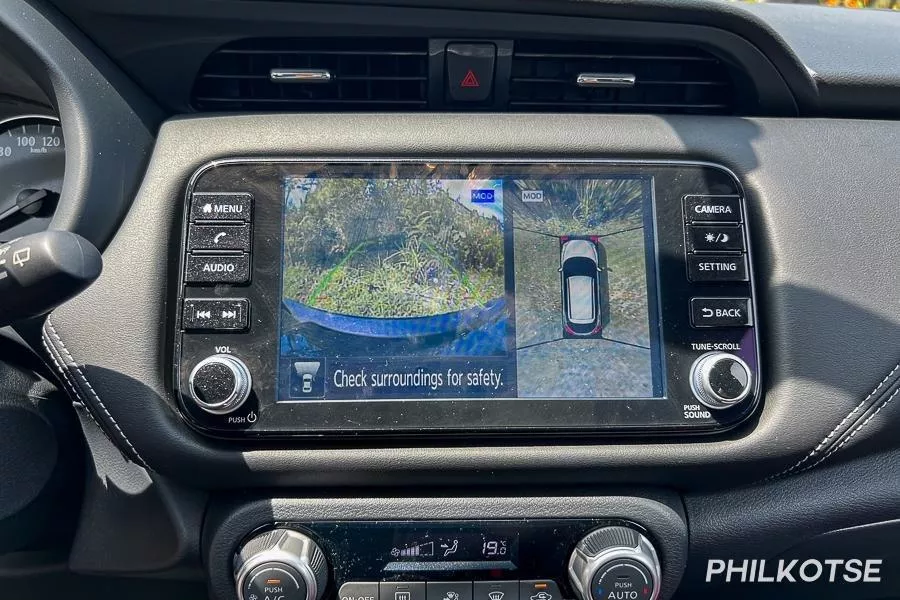 Only the VE and VL gets a touchscreen headunit A picture of the Nissan Kick's touchscreen