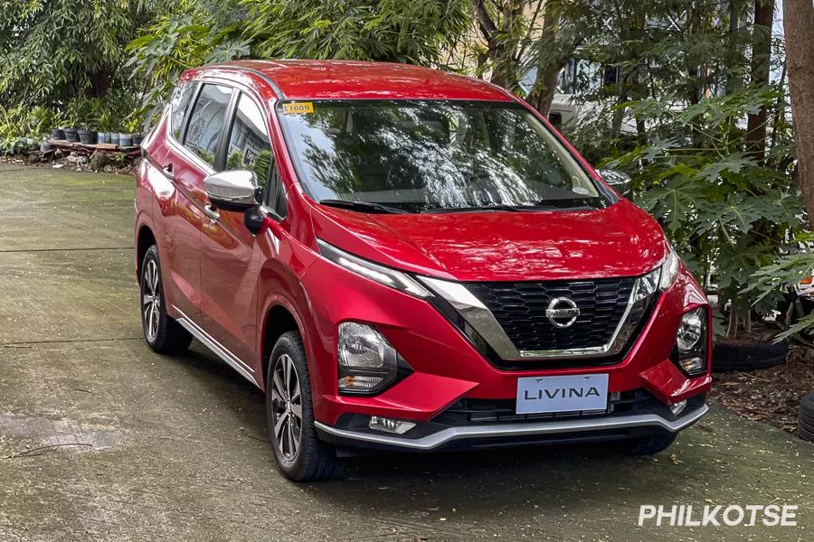 Nissan Livina front view