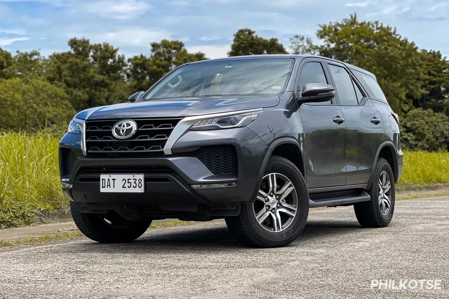 Toyota Fortuner front view