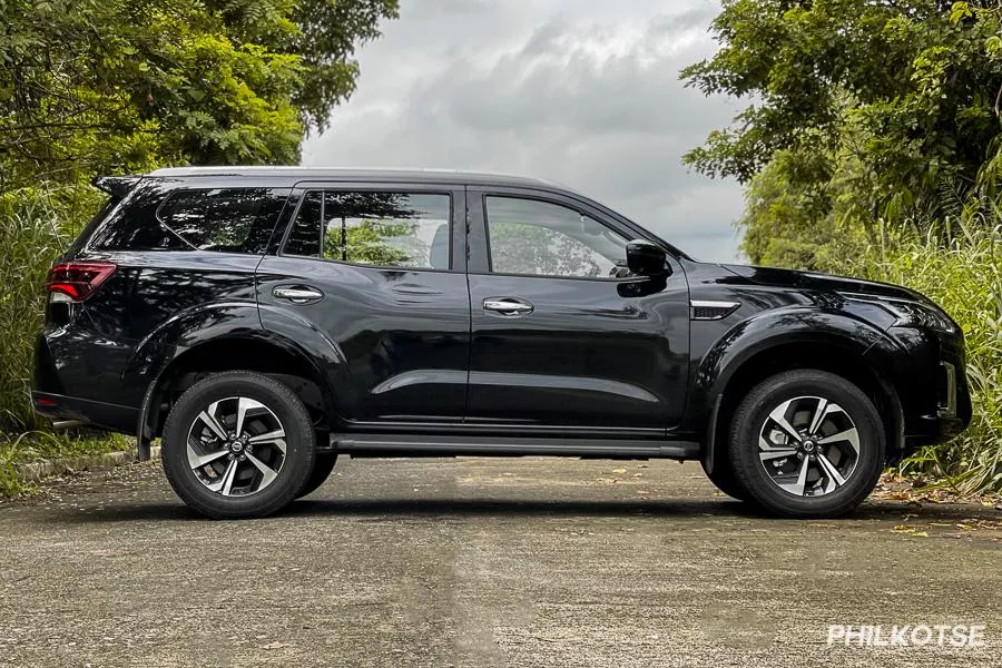 2022 Nissan Terra side profile